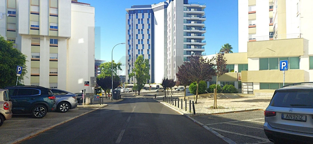 Armazém para Arrendamento em Algés, Linda-A-Velha e Cruz Quebrada-Dafundo Foto 2