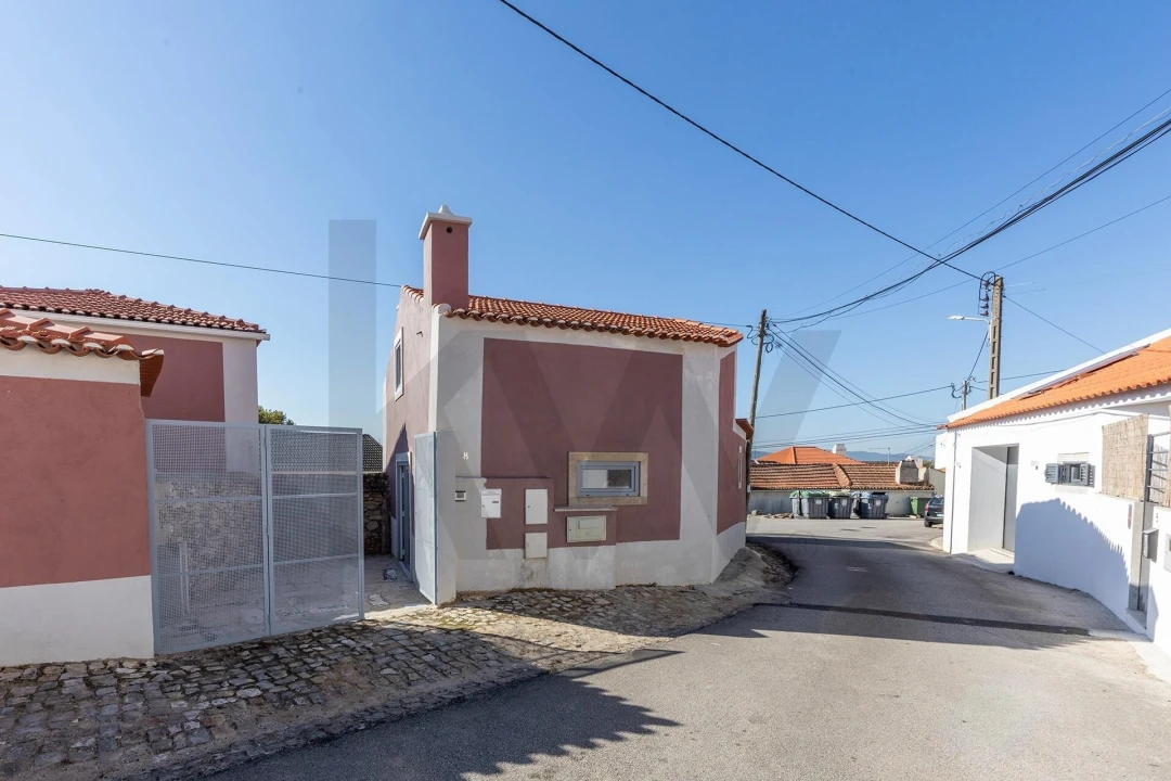 Moradia T2 para Venda em Almargem do Bispo, Pêro Pinheiro e Montelavar Foto 30