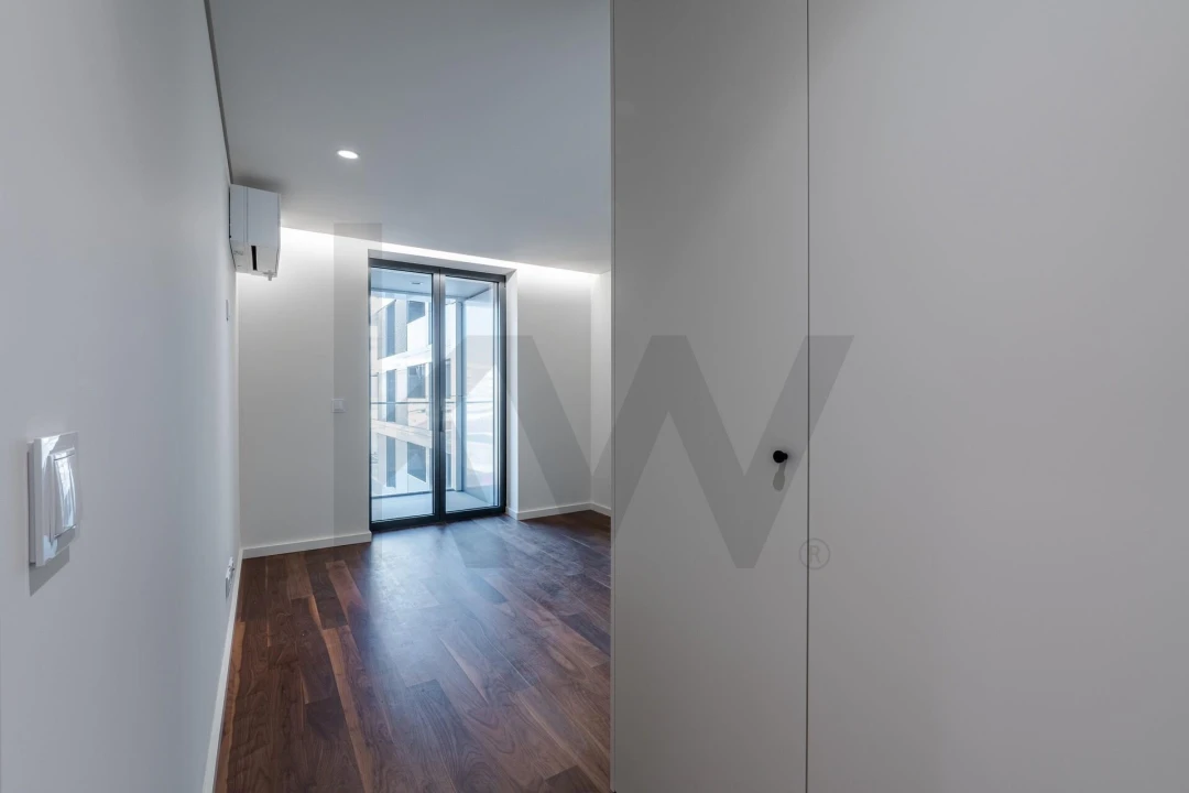 Apartamento T3 para Venda em Mafamude e Vilar do Paraíso Foto 29