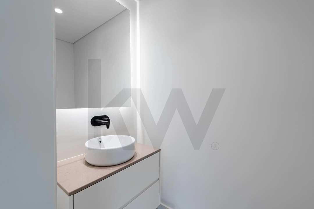 Apartamento T3 para Venda em Mafamude e Vilar do Paraíso Foto 1
