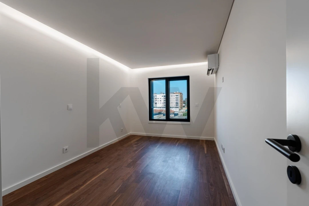 Apartamento T3 para Venda em Mafamude e Vilar do Paraíso Foto 27