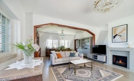 Moradia T6 para Venda em Sesimbra (Castelo)