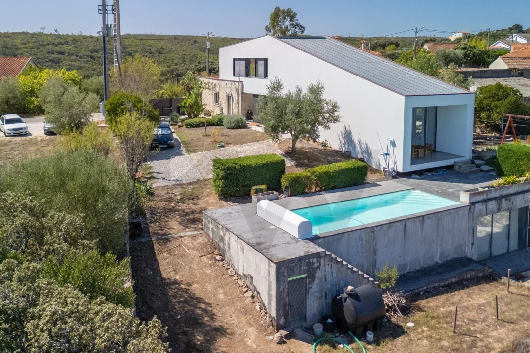 Moradia T4 para Venda em Atouguia Foto 9