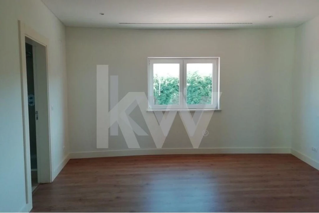 Moradia T4 para Venda em Queluz e Belas Foto 20