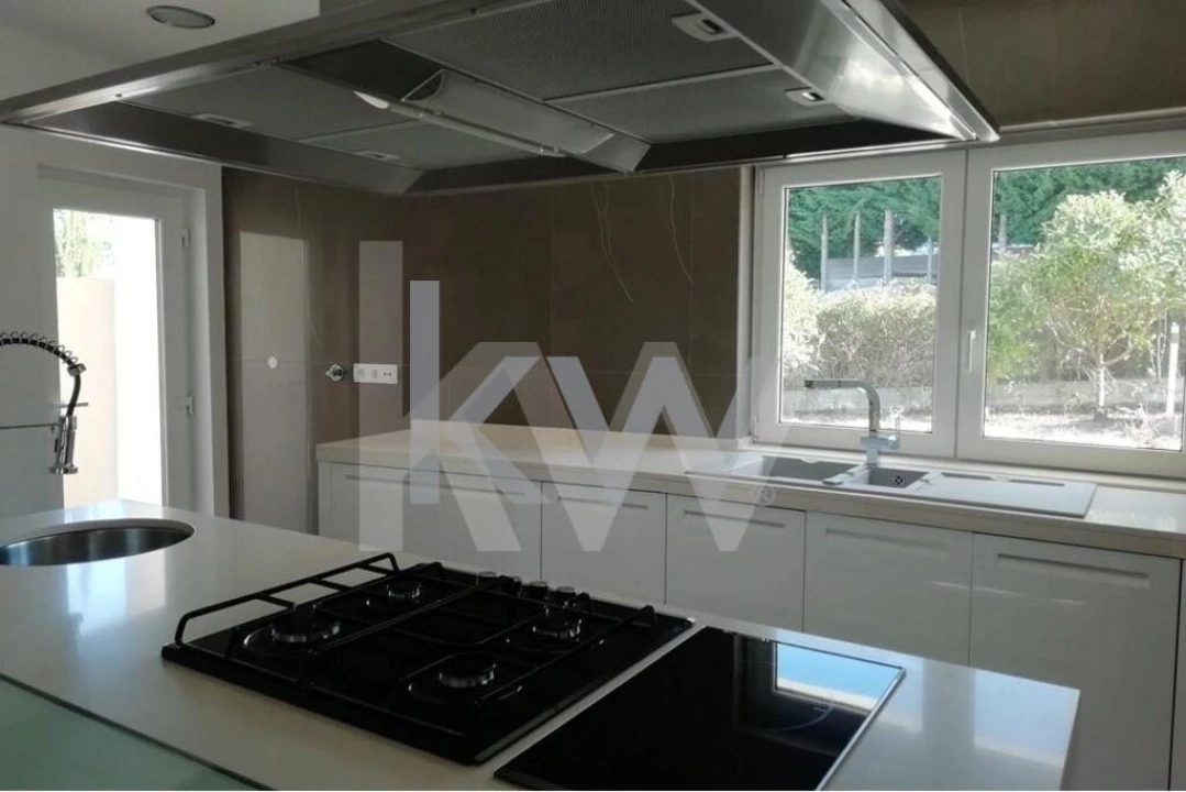 Moradia T4 para Venda em Queluz e Belas Foto 11