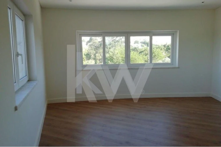 Moradia T4 para Venda em Queluz e Belas Foto 24