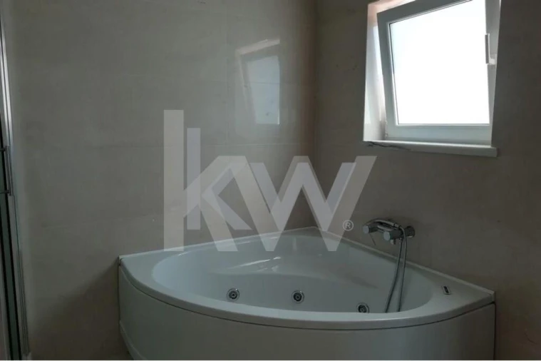 Moradia T4 para Venda em Queluz e Belas Foto 22