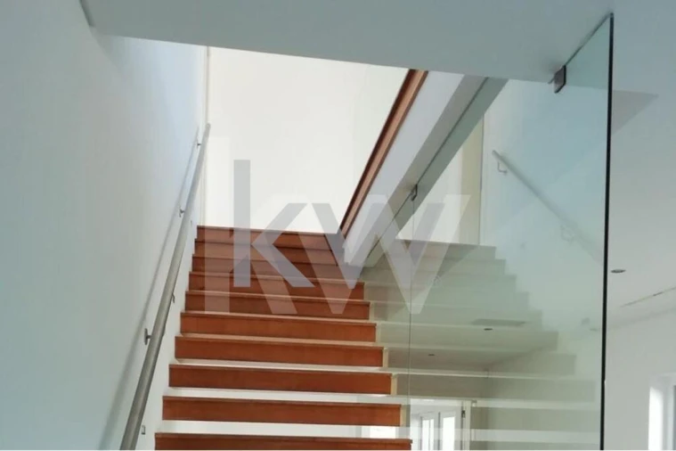 Moradia T4 para Venda em Queluz e Belas Foto 17