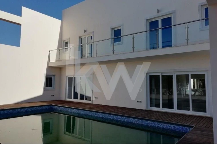 Moradia T4 para Venda em Queluz e Belas Foto 28