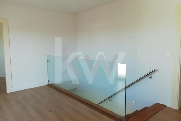 Moradia T4 para Venda em Queluz e Belas Foto 18