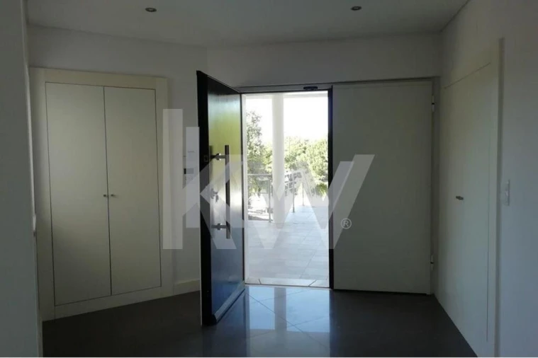 Moradia T4 para Venda em Queluz e Belas Foto 9