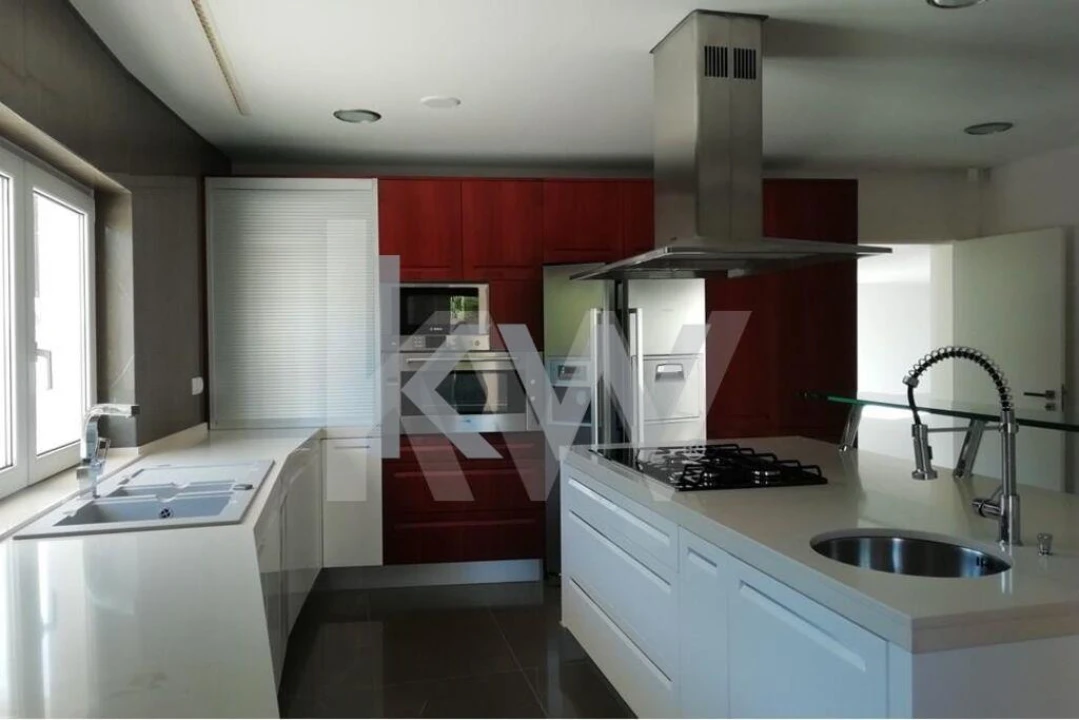 Moradia T4 para Venda em Queluz e Belas Foto 10