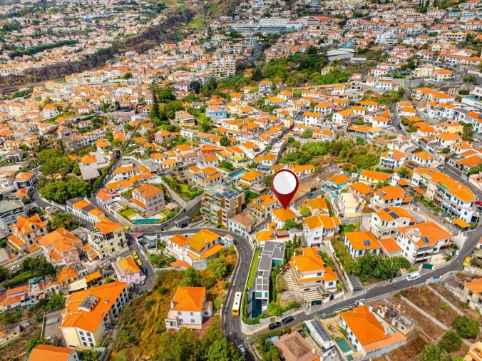 Moradia T4 para Venda em Funchal (Santa Maria Maior) Foto 19