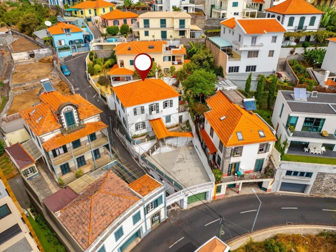 Moradia T4 para Venda em Funchal (Santa Maria Maior) Foto 21