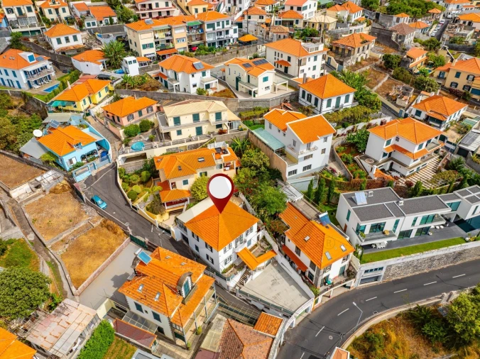 Moradia T4 para Venda em Funchal (Santa Maria Maior) Foto 3