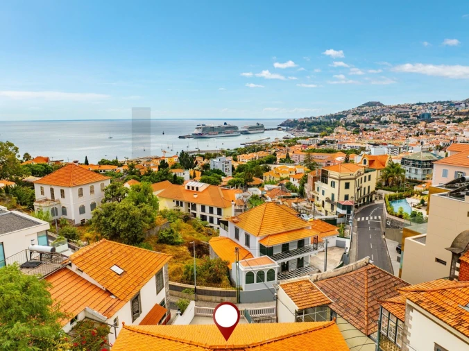 Moradia T4 para Venda em Funchal (Santa Maria Maior) Foto 4