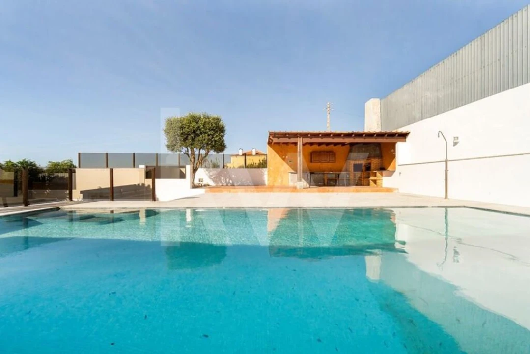 Moradia T5 para Venda em Colares Foto 2