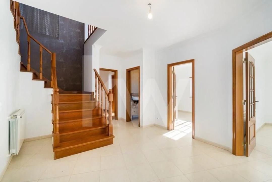 Moradia T5 para Venda em Colares Foto 5