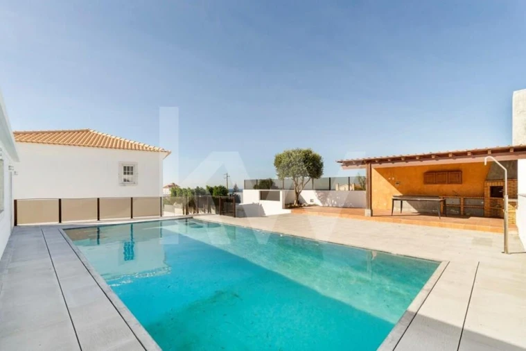 Moradia T5 para Venda em Colares Foto 44