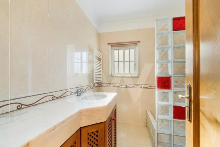 Moradia T5 para Venda em Colares Foto 34