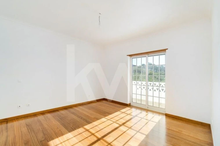 Moradia T5 para Venda em Colares Foto 23