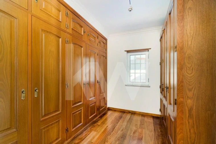 Moradia T5 para Venda em Colares Foto 26