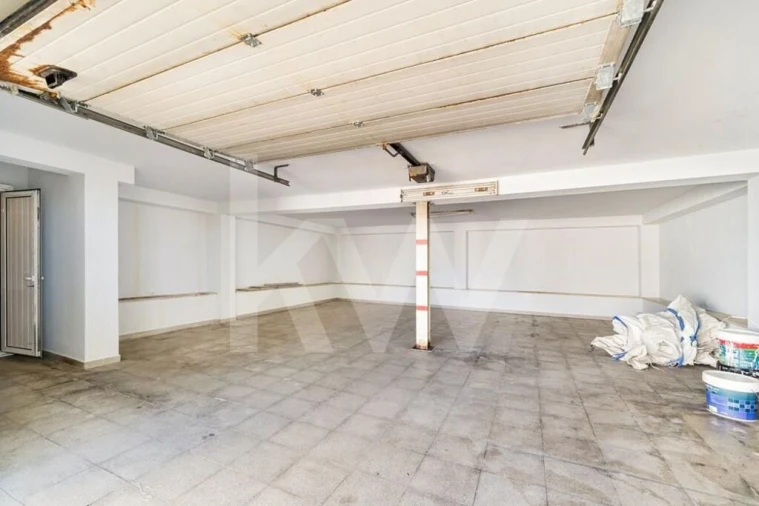 Moradia T5 para Venda em Colares Foto 46