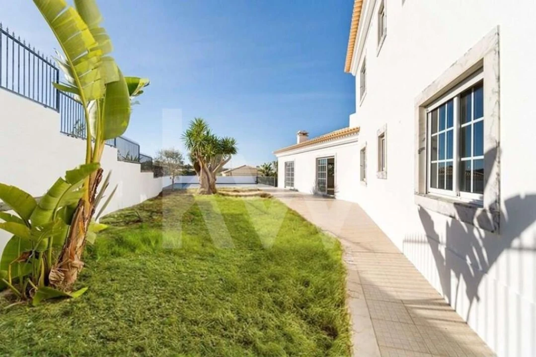 Moradia T5 para Venda em Colares Foto 39