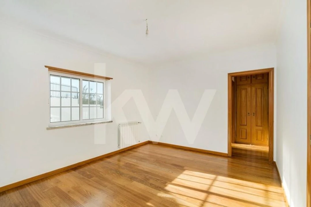 Moradia T5 para Venda em Colares Foto 14