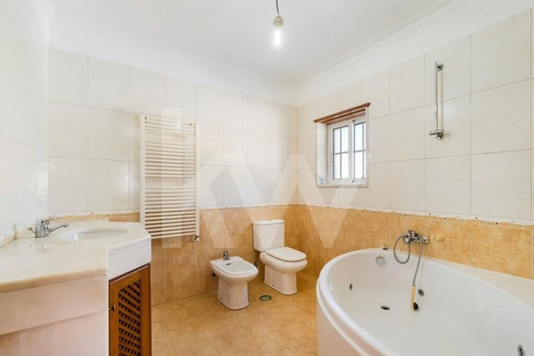 Moradia T5 para Venda em Colares Foto 28