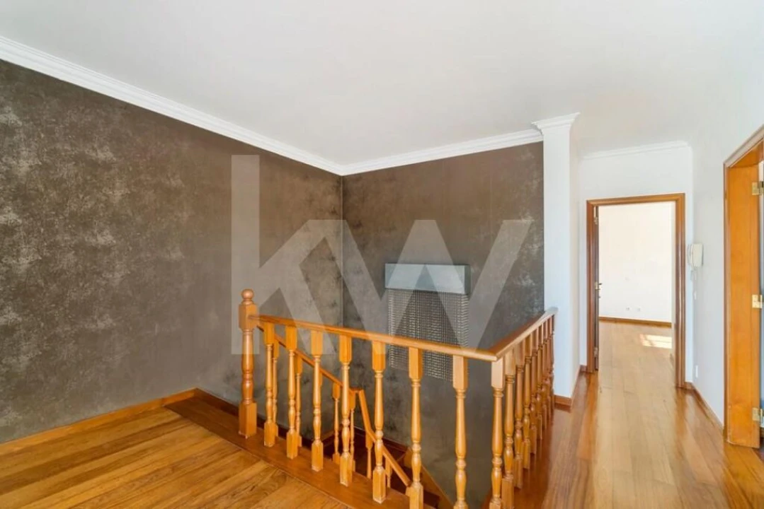 Moradia T5 para Venda em Colares Foto 18