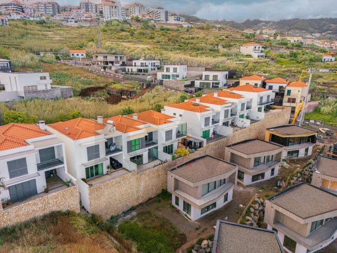 Moradia T3 para Venda em Caniço Foto 48