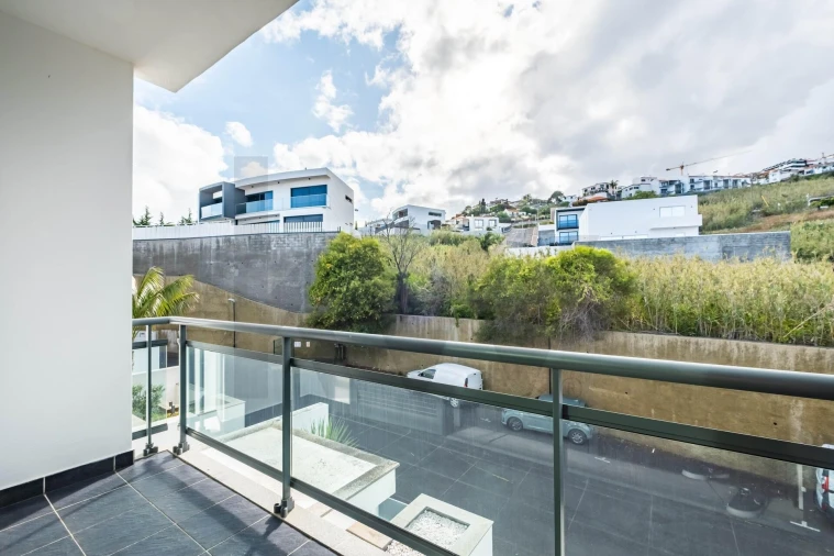 Moradia T3 para Venda em Caniço Foto 33