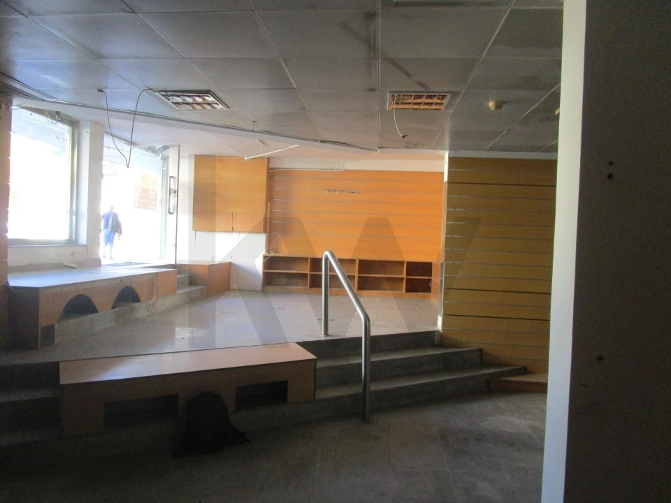 Loja para Venda em São João das Lampas e Terrugem Foto 12