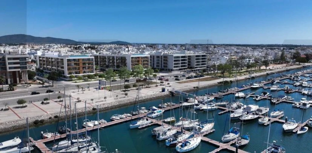 Apartamento T2 para Venda em Olhão Foto 10
