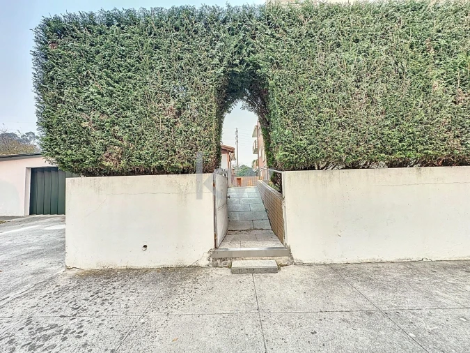 Apartamento T3 para Venda em Nogueira da Regedoura Foto 4