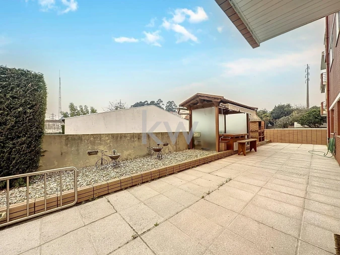 Apartamento T3 para Venda em Nogueira da Regedoura Foto 9