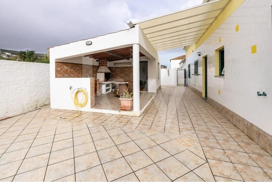 Moradia T5 para Venda em Santa Cruz das Flores Foto 21