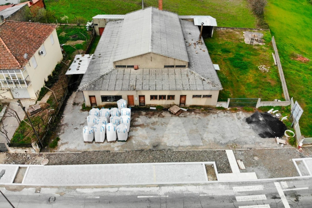 Armazém para Venda em To Foto 38