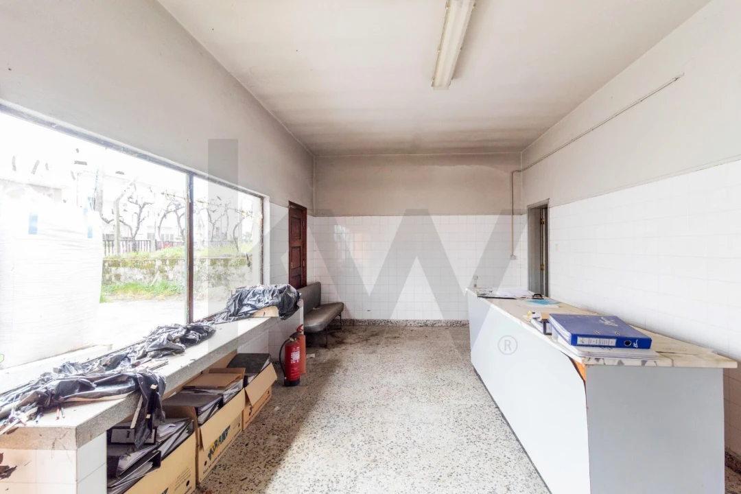 Armazém para Venda em To Foto 13