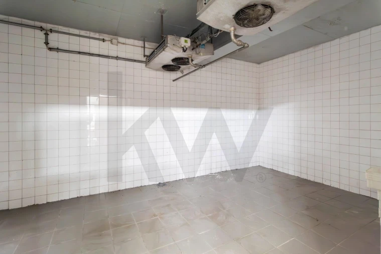 Armazém para Venda em To Foto 32