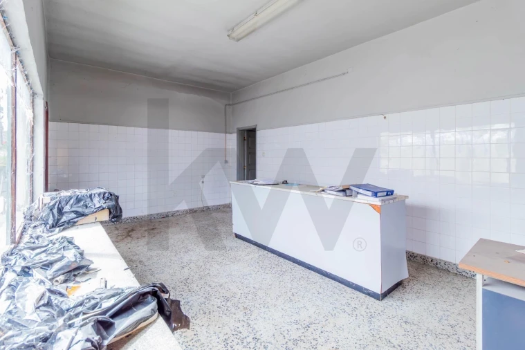 Armazém para Venda em To Foto 12