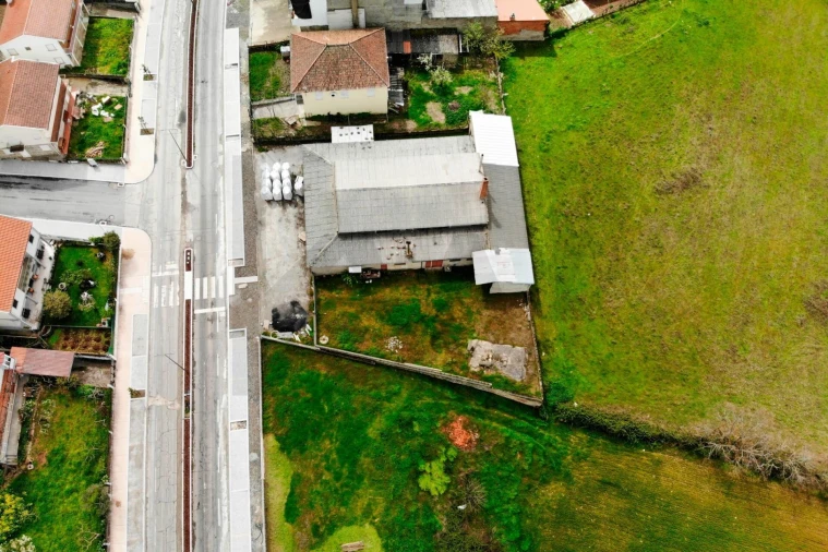 Armazém para Venda em To Foto 35