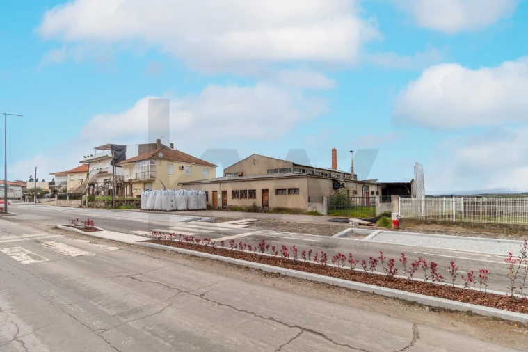 Armazém para Venda em To Foto 9