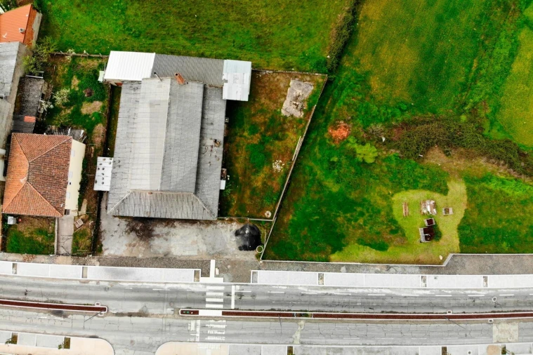 Armazém para Venda em To Foto 33