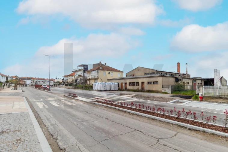 Armazém para Venda em To Foto 10