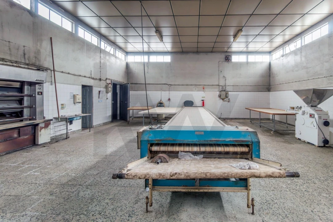 Armazém para Venda em To Foto 22