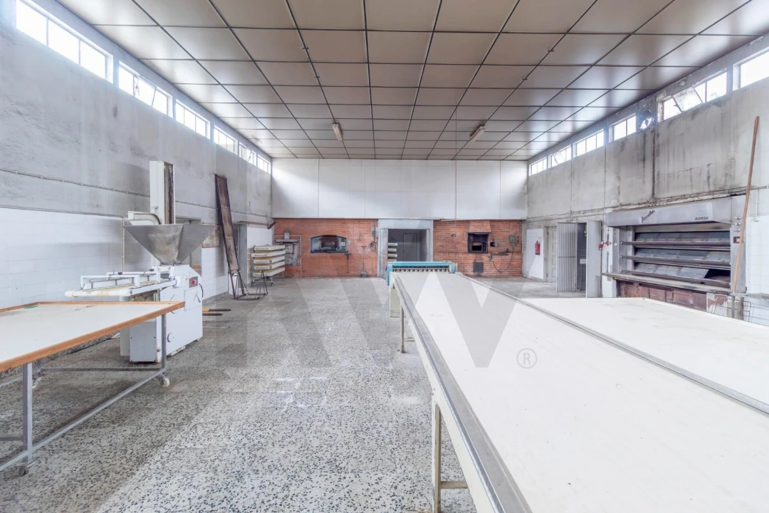 Armazém para Venda em To Foto 27