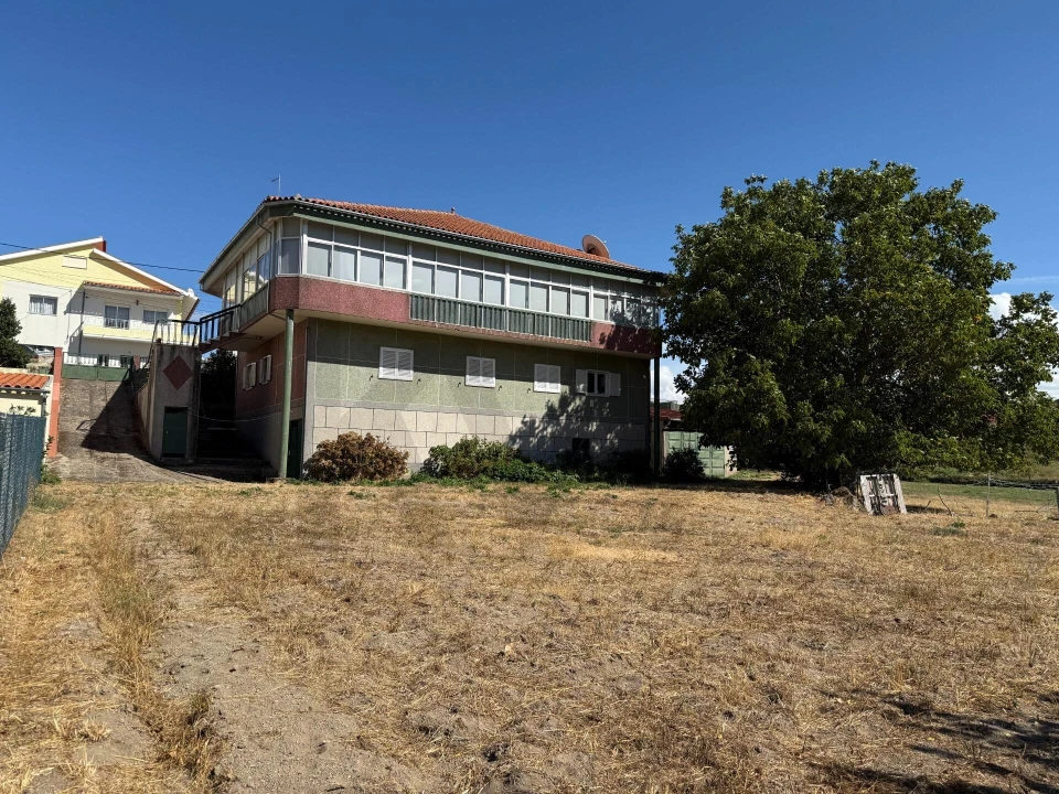 Moradia T5 para Venda em Jarmelo São Miguel Foto 1