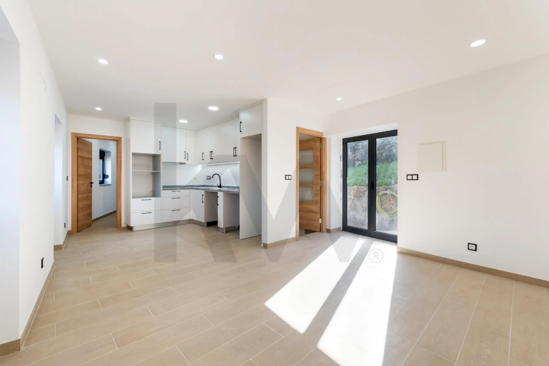 Moradia T2 para Venda em Moimenta Foto 17